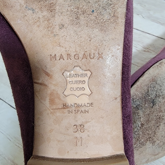 Margaux The demi Girl meets Glam suede bow flats in burgundy - Picture 3 of 12